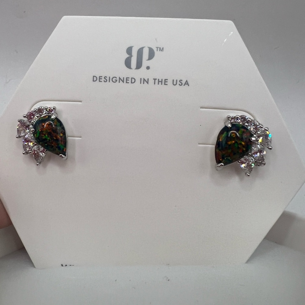 NWT- Pretty black fire opal earrings!